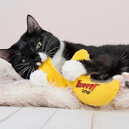 Yeowww! Chicata Banana Peeled